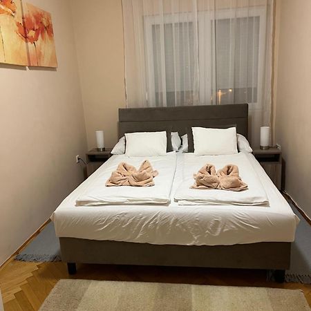 Centroom Надьканіжа Екстер'єр фото