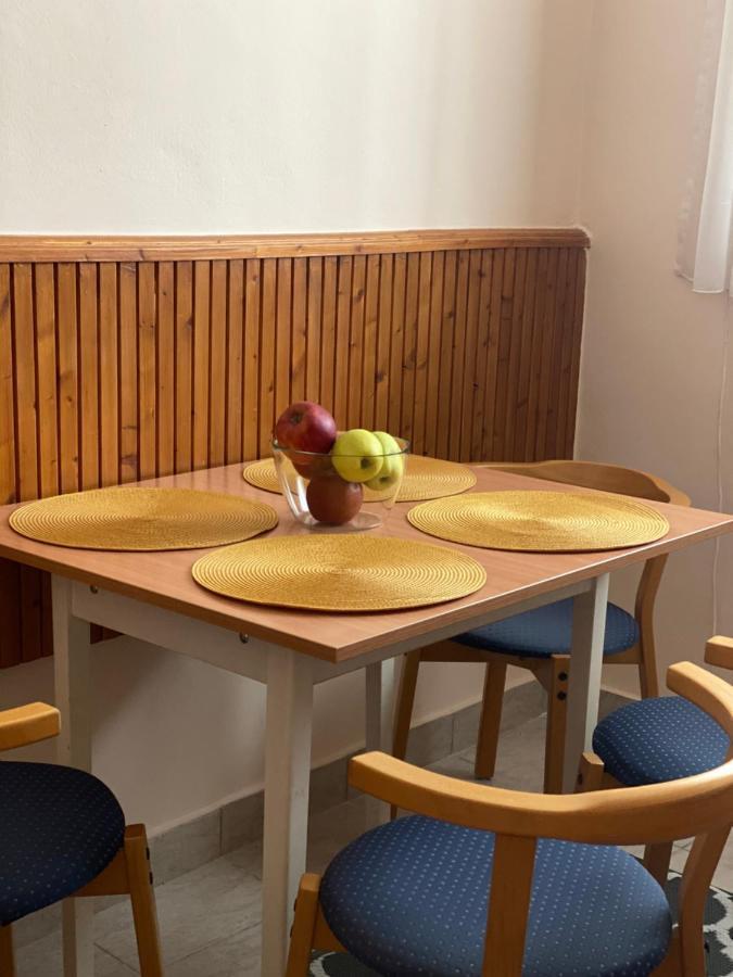 Centroom Надьканіжа Екстер'єр фото